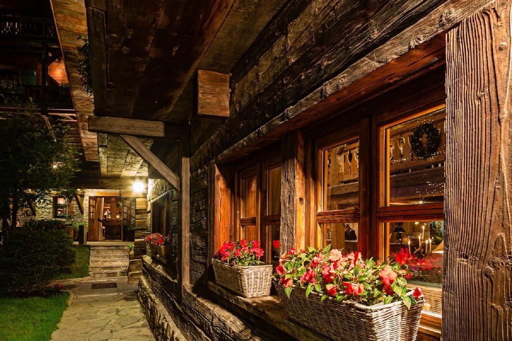 Hotel Fer A Cheval 5*
